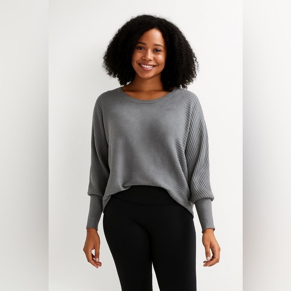 Cable and Gauge Women's Long Sleeve Gray Top Size Small Petite